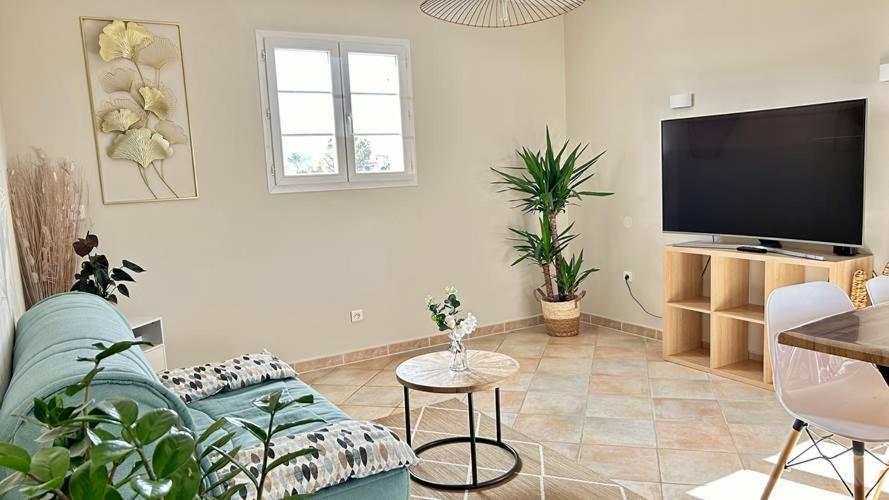 2 Hebergements - 10 Couchages - Parking, Piscine, Jacuzzi - Convivialite 로크부른수르알젠스 외부 사진