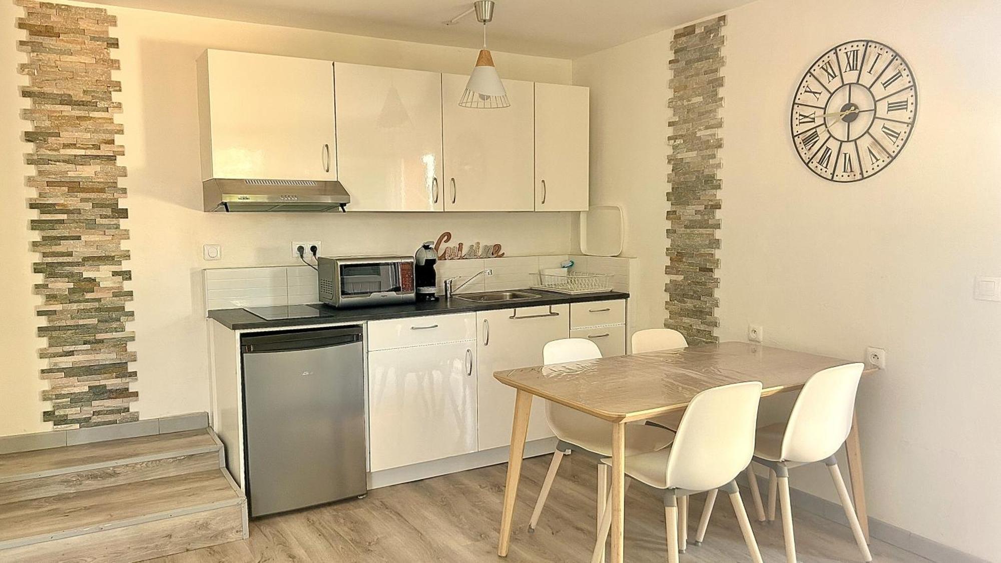 2 Hebergements - 10 Couchages - Parking, Piscine, Jacuzzi - Convivialite 로크부른수르알젠스 외부 사진