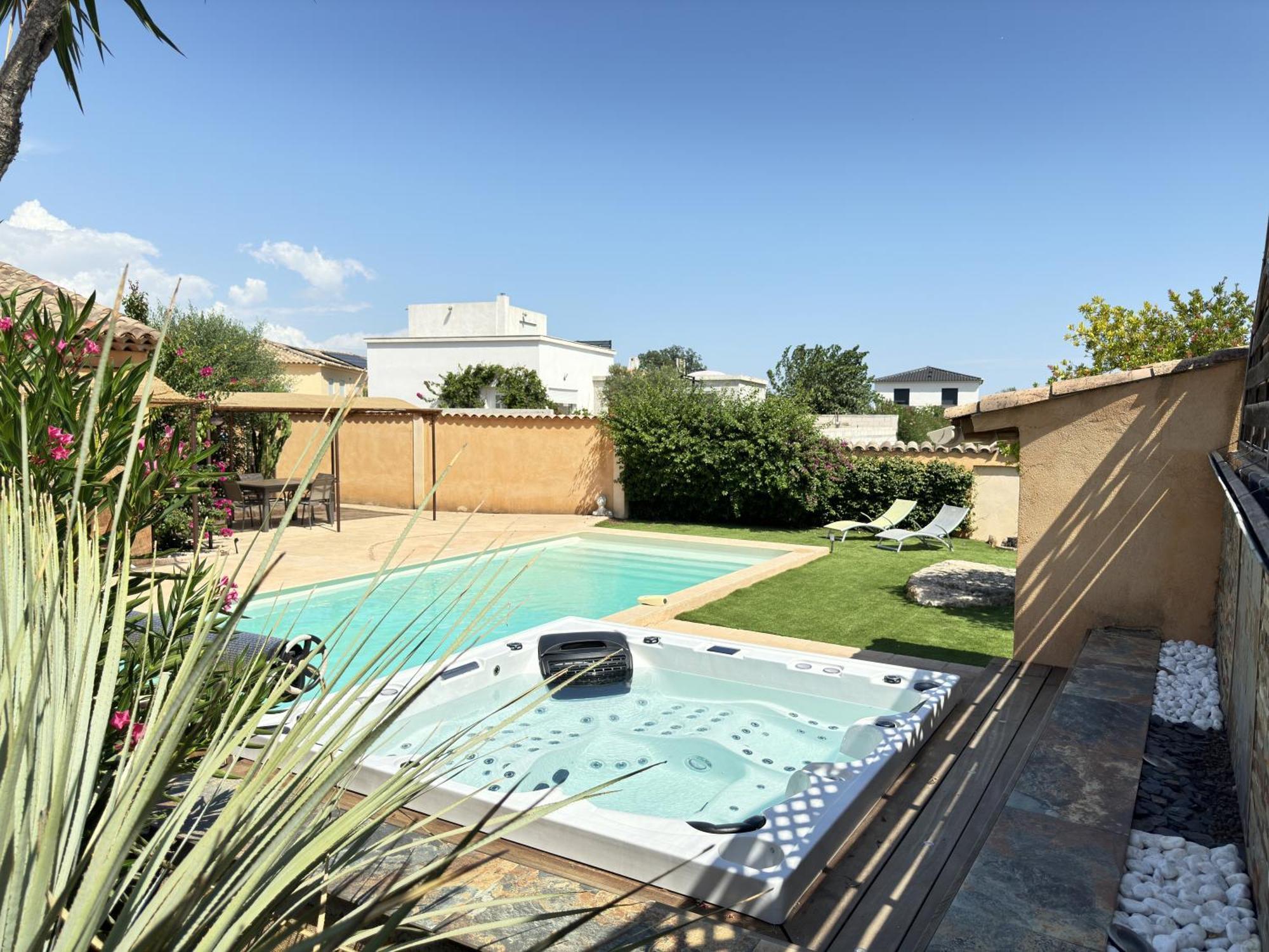 2 Hebergements - 10 Couchages - Parking, Piscine, Jacuzzi - Convivialite 로크부른수르알젠스 외부 사진